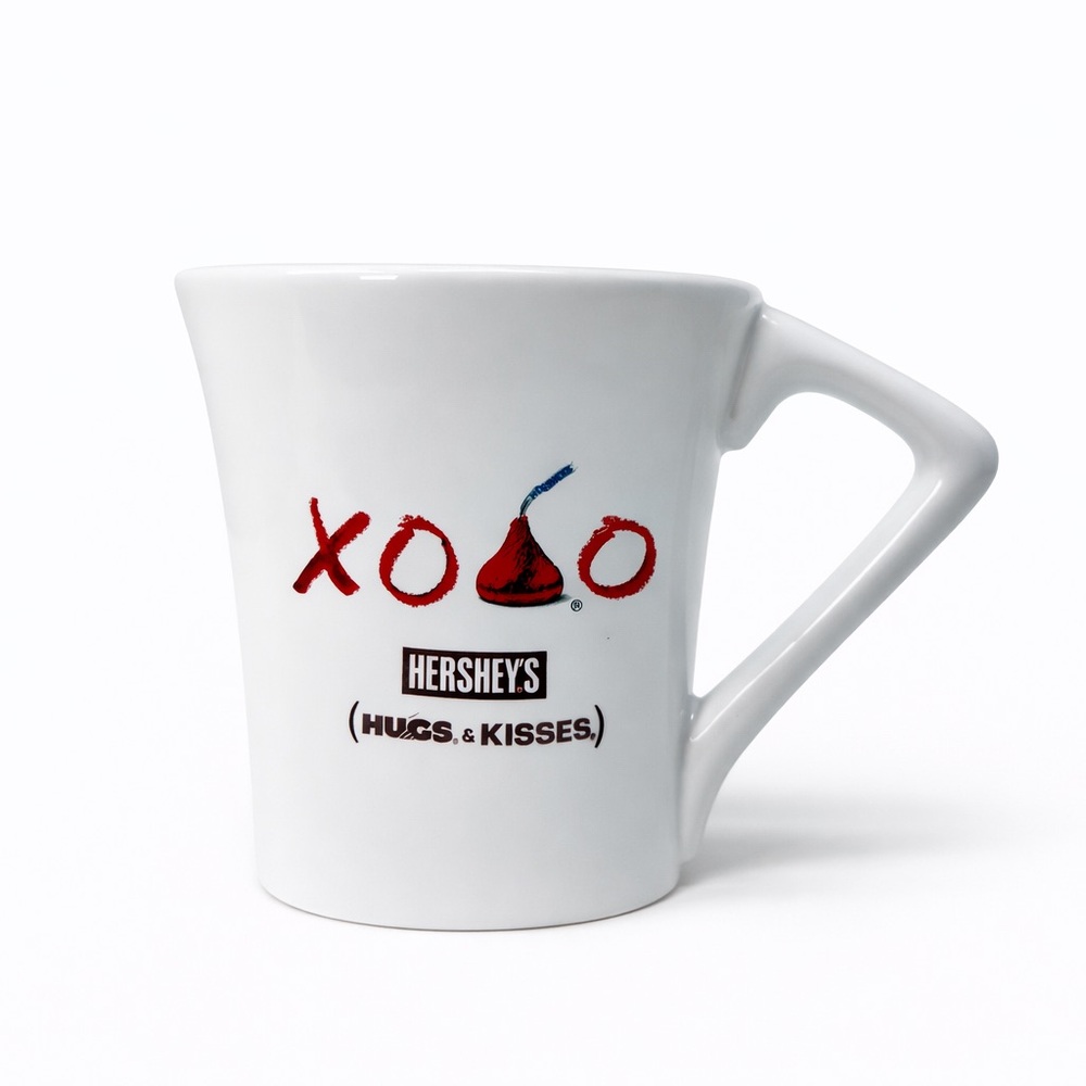 Hershey’s Kisses and Hugs White Mug Whimsical Cozy Valentines 4.25"
